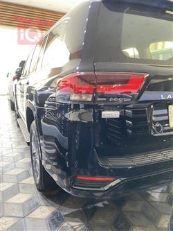 تۆیۆتا لاند کروزەر